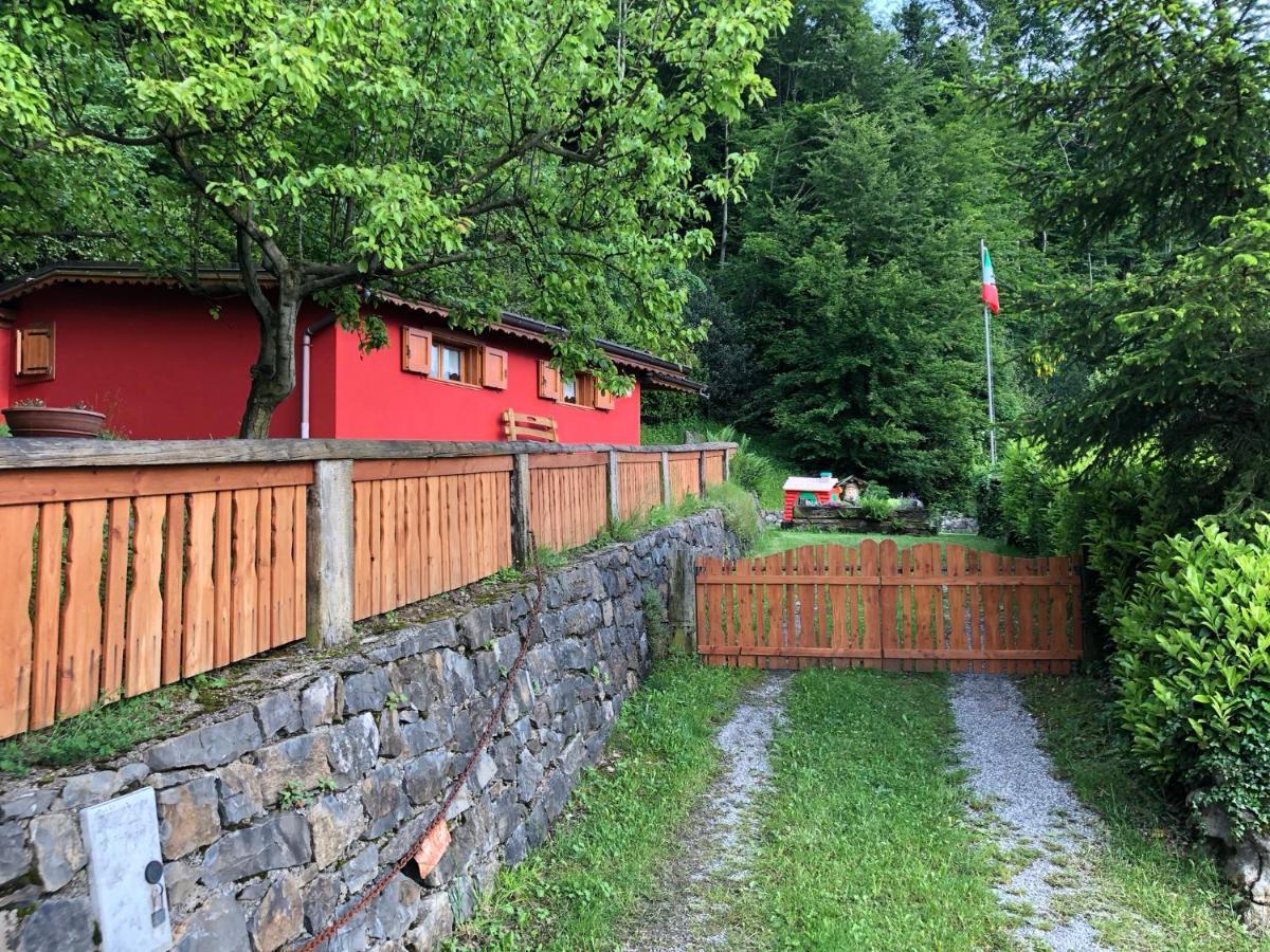 DOSSENA Splendido Chalet di Montagna immerso nella natura Madonna della Costa Esterno foto